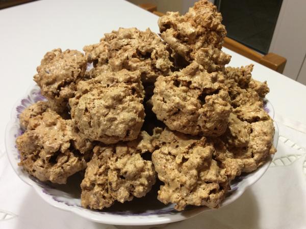 Brutti ma buoni, ricetta tipica di Borgomanero