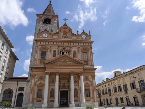 Kirche von Borgomanero B&B wenige Kilometer vom Zentrum entfernt